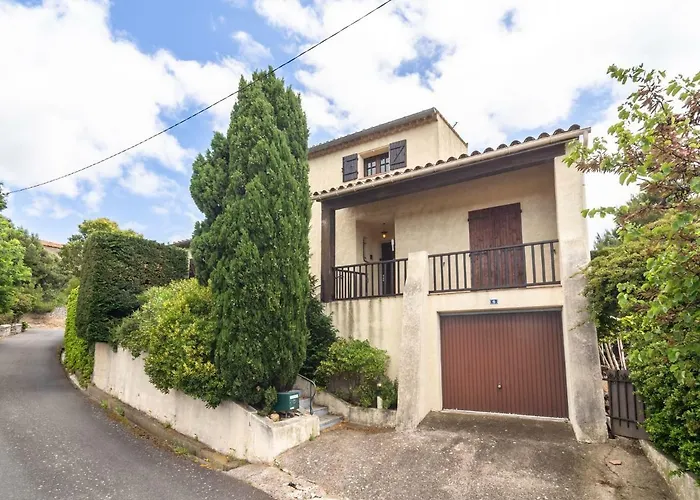 In With Pool & Views * Beaufort (Herault)